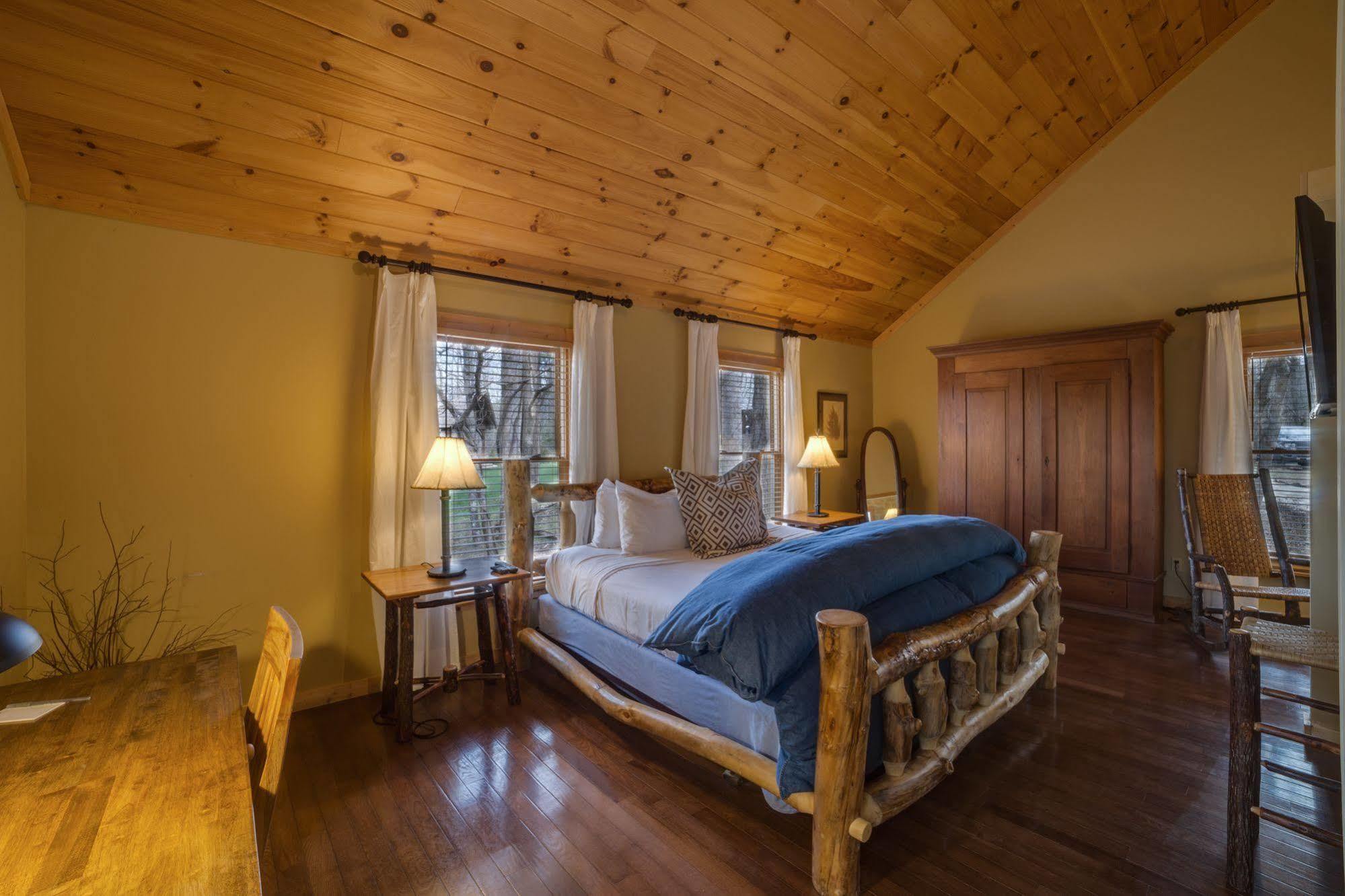 Dancing Bear Lodge Townsend Bagian luar foto